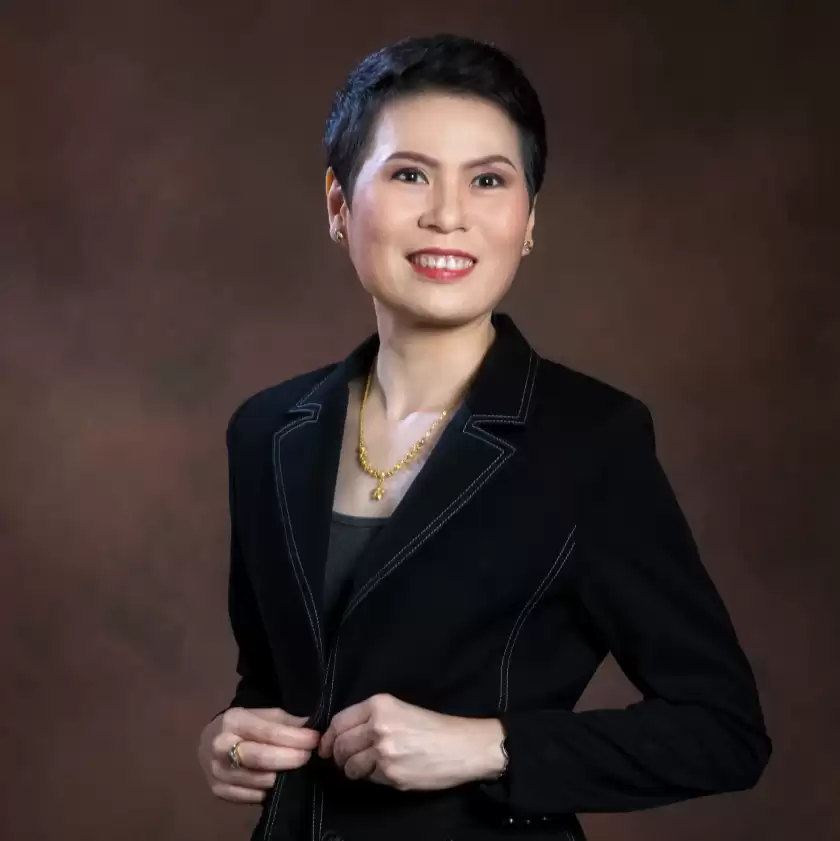 สุรภา แจ่มแจ้ง <br><span style="font-size:0.8em; font-weight:normal;">Surapa Jamjang</span>