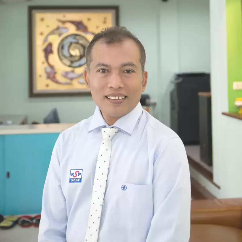 พิเชษฐ์ บุญธรรม <br><span style="font-size:0.8em; font-weight:normal;">Phichet Boontaum</span>